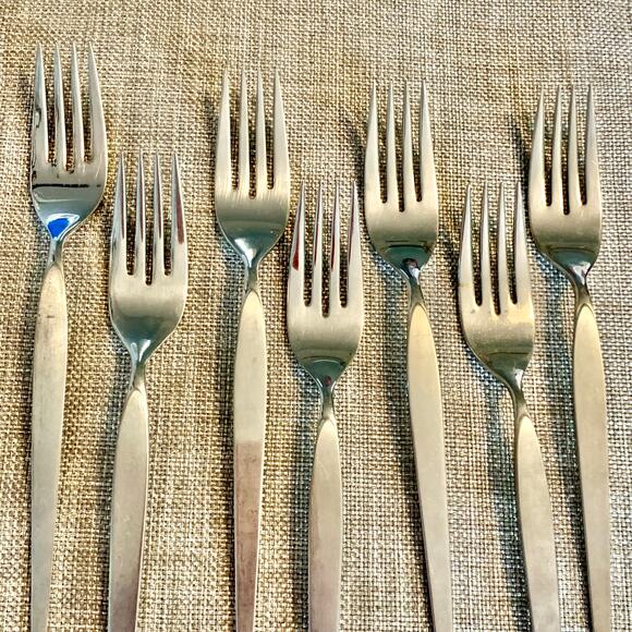 Oneida Community Older Satinique Stainless 7 Dinner Forks MCM 7 1/4” B. Crocker - Picture 2 of 8